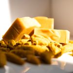 صابون دست‌ساز زردچوبه |صابون دست‌ساز تکین | تکین بیوتی | محصولات ارگانیک تکین